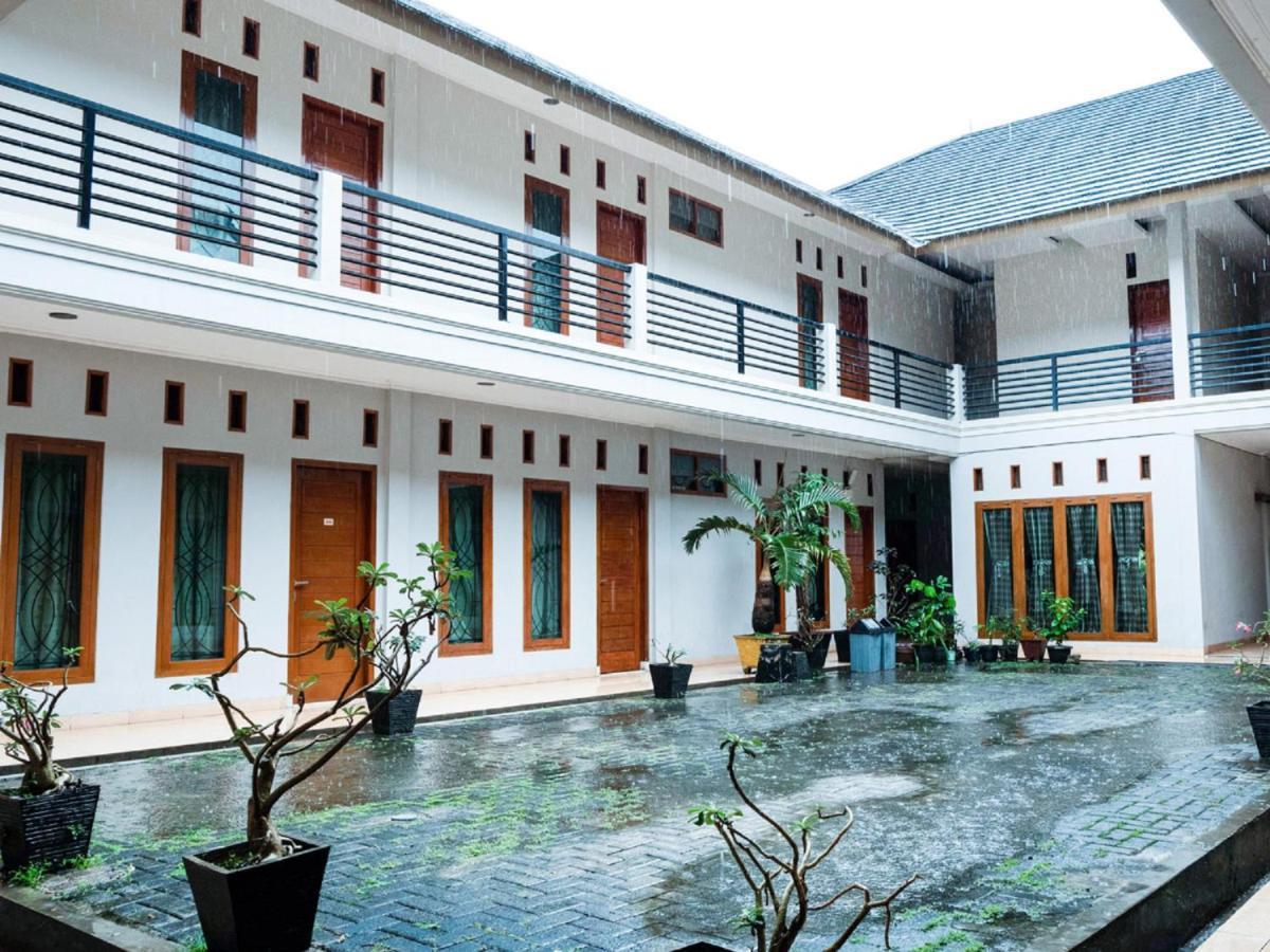 OYO 2912 Graha Minda Syariah Hotel Bandar Lampung Bagian luar foto