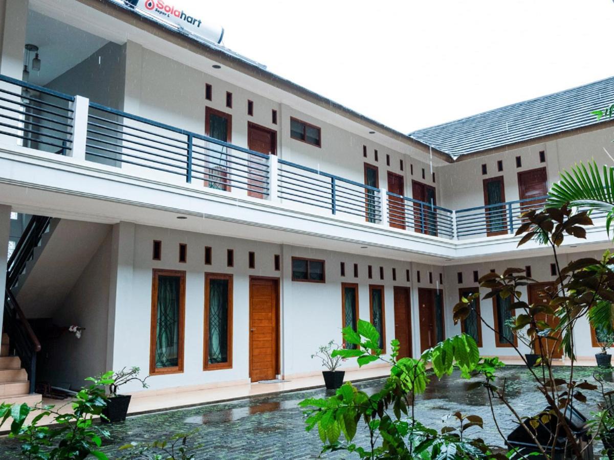 OYO 2912 Graha Minda Syariah Hotel Bandar Lampung Bagian luar foto
