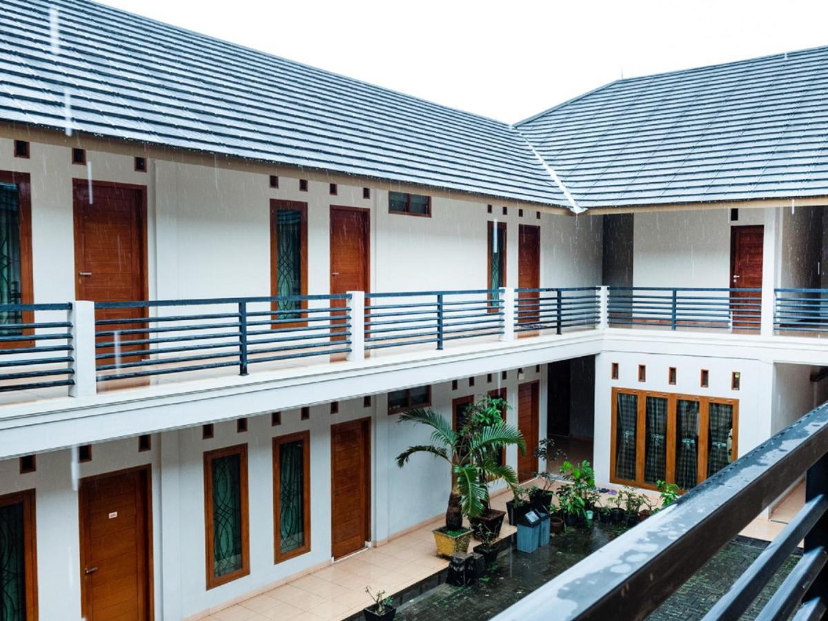 OYO 2912 Graha Minda Syariah Hotel Bandar Lampung Bagian luar foto
